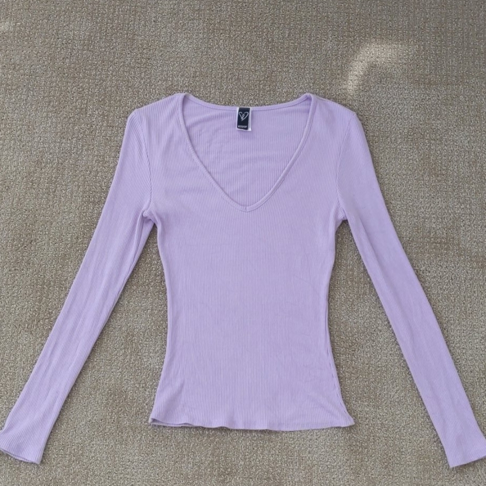 Windsor Lilac V-Neck/Long Sleeve (L)